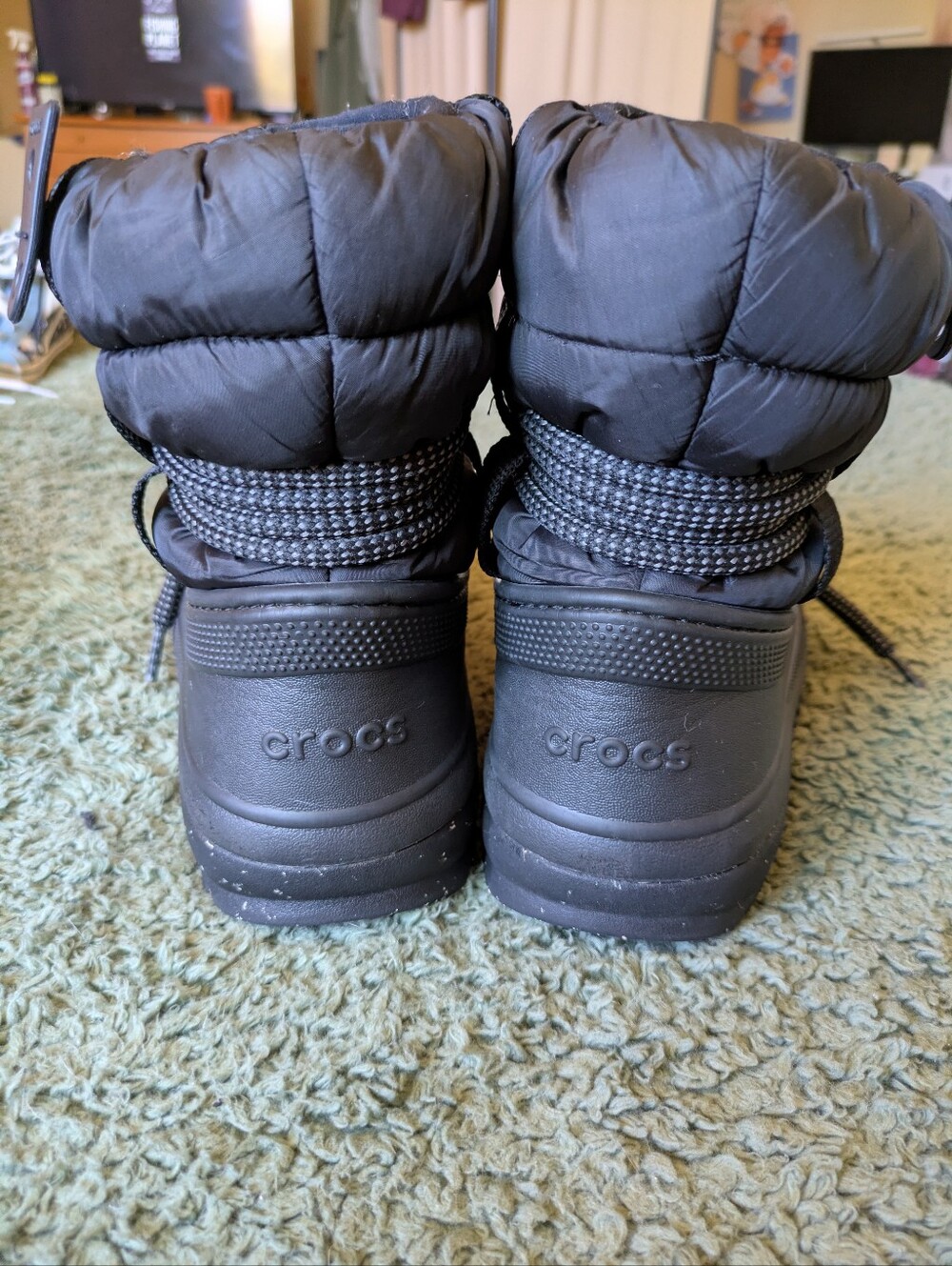 Crocs Neopuff Black Size 7 - Picture 8 of 11